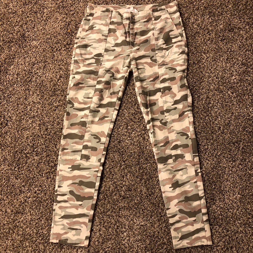 💥 3/$10! P.Cill Camo Pants Size Medium